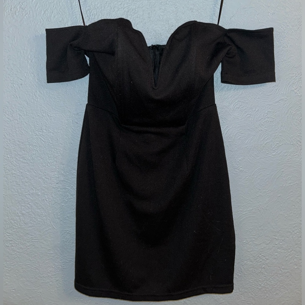 Tobi Off The Shoulder Dress